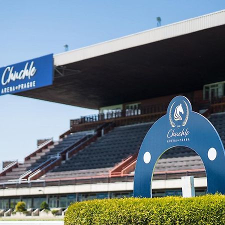 B&B Chuchle Arena Praha Exterior foto